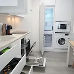 Paseo Maritimo - Apartamento A Estrenar, A Pie De Playa, Con 2 Banos