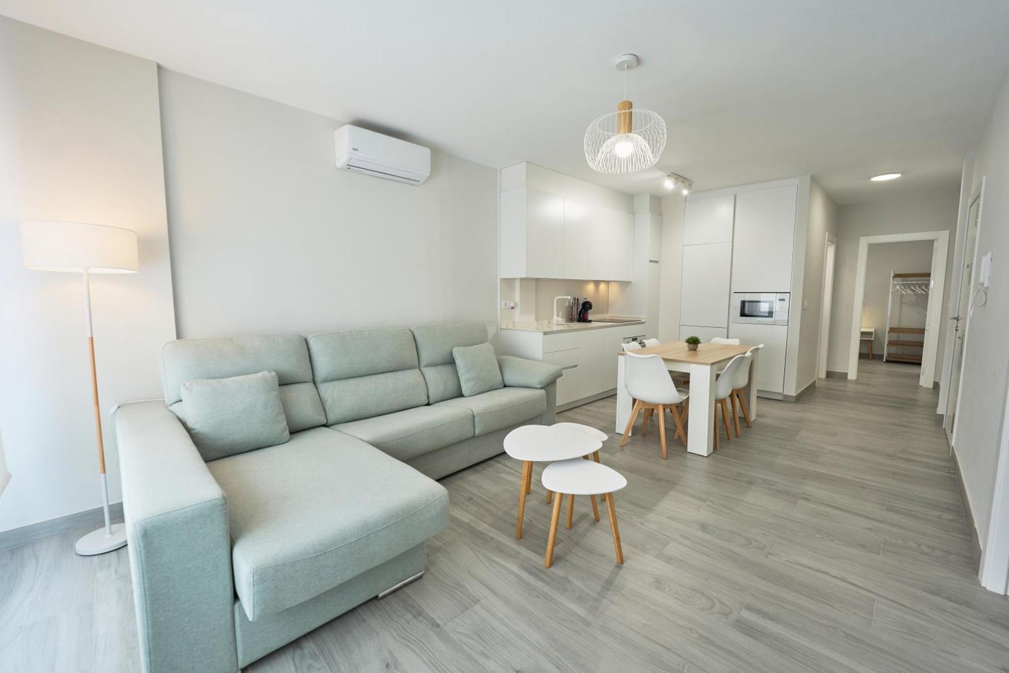 Paseo Maritimo - A Estrenar, A Pie De Playa, Con 2 Banos Apartment
